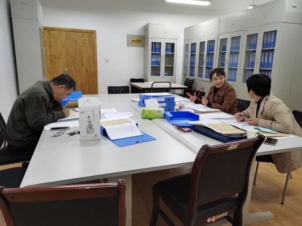 edf537576c49488fb1f6fbaa93c5e0ae.jpg 学校督导组检查-调整1.jpg