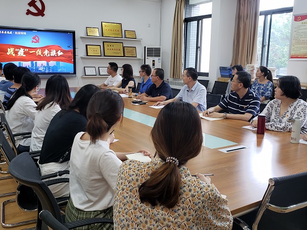 95c75b316a28448f8cd346a2ff168bd7.jpg 观看公益片.jpg