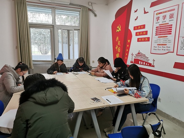 fb9f6f01cc3c456bb2bfb82a05189fc8.jpg 2.jpg