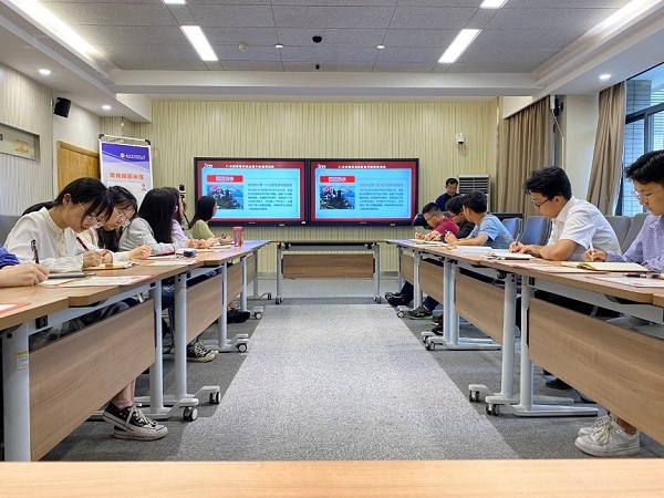 fd880685e707401a91ec28da66e8fc59.png 金融支部.png