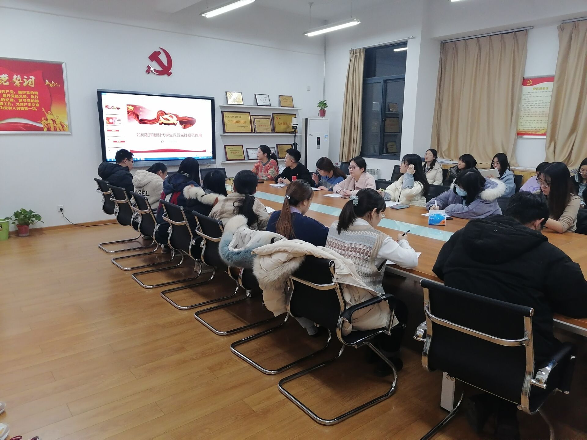 14bdf59ba52a4629a1bfe245933e331e.jpg 14bdf59ba52a4629a1bfe245933e331e.jpg