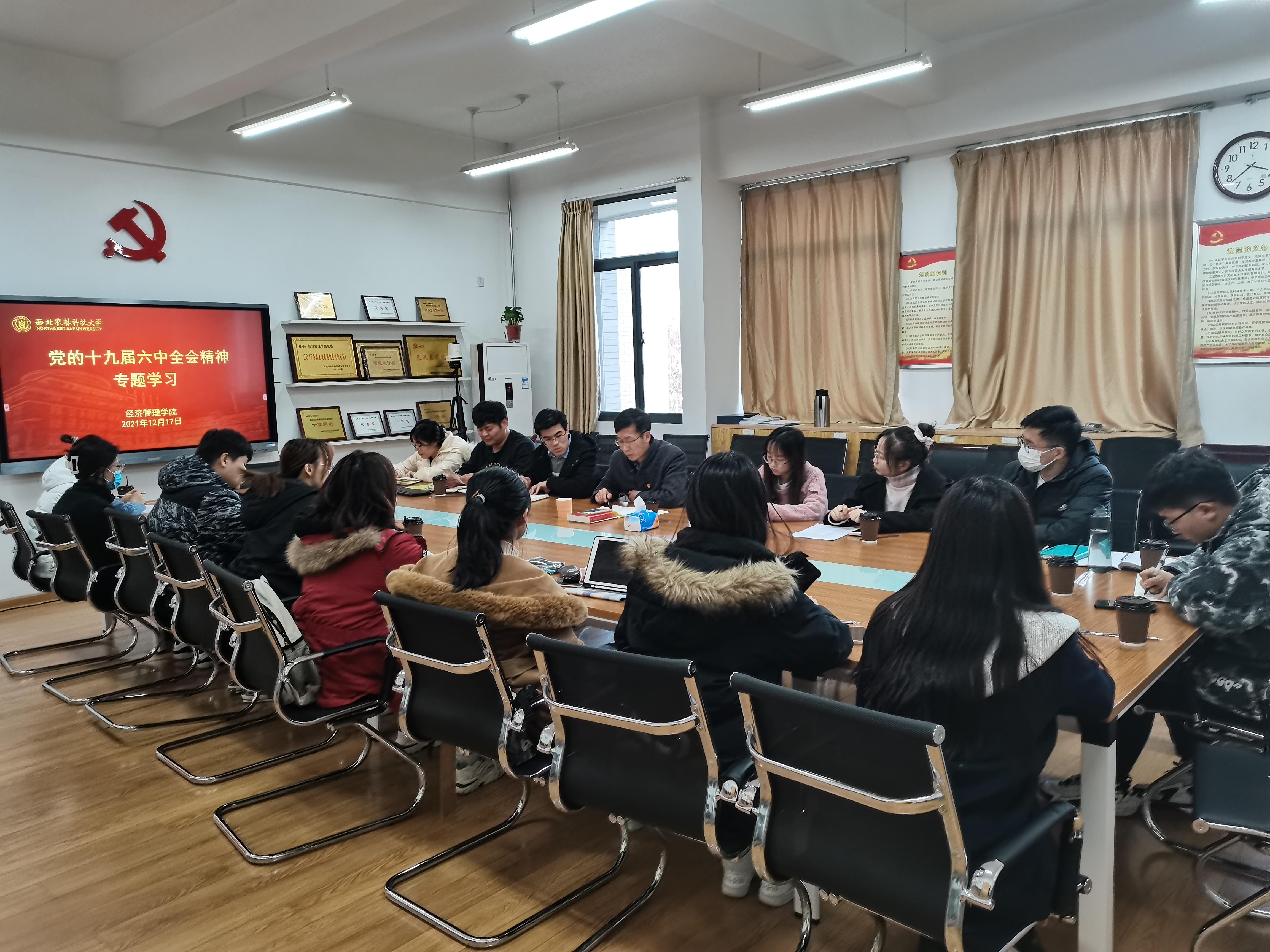 72ba4efa929f44d3a12d846b80de7da3.jpg 72ba4efa929f44d3a12d846b80de7da3.jpg