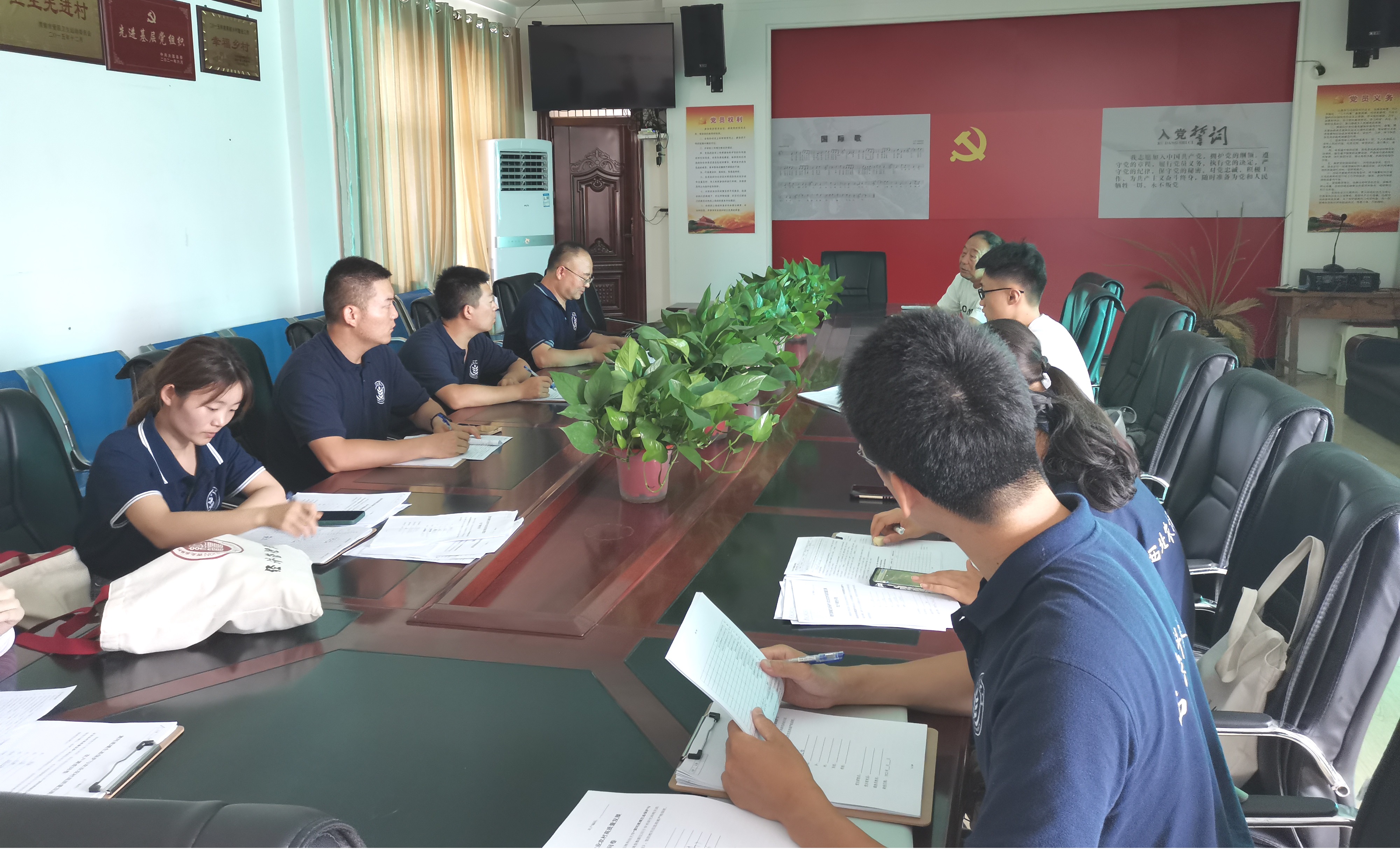 a33e6b49babf4facbb88a5d8244f571e.jpg a33e6b49babf4facbb88a5d8244f571e.jpg