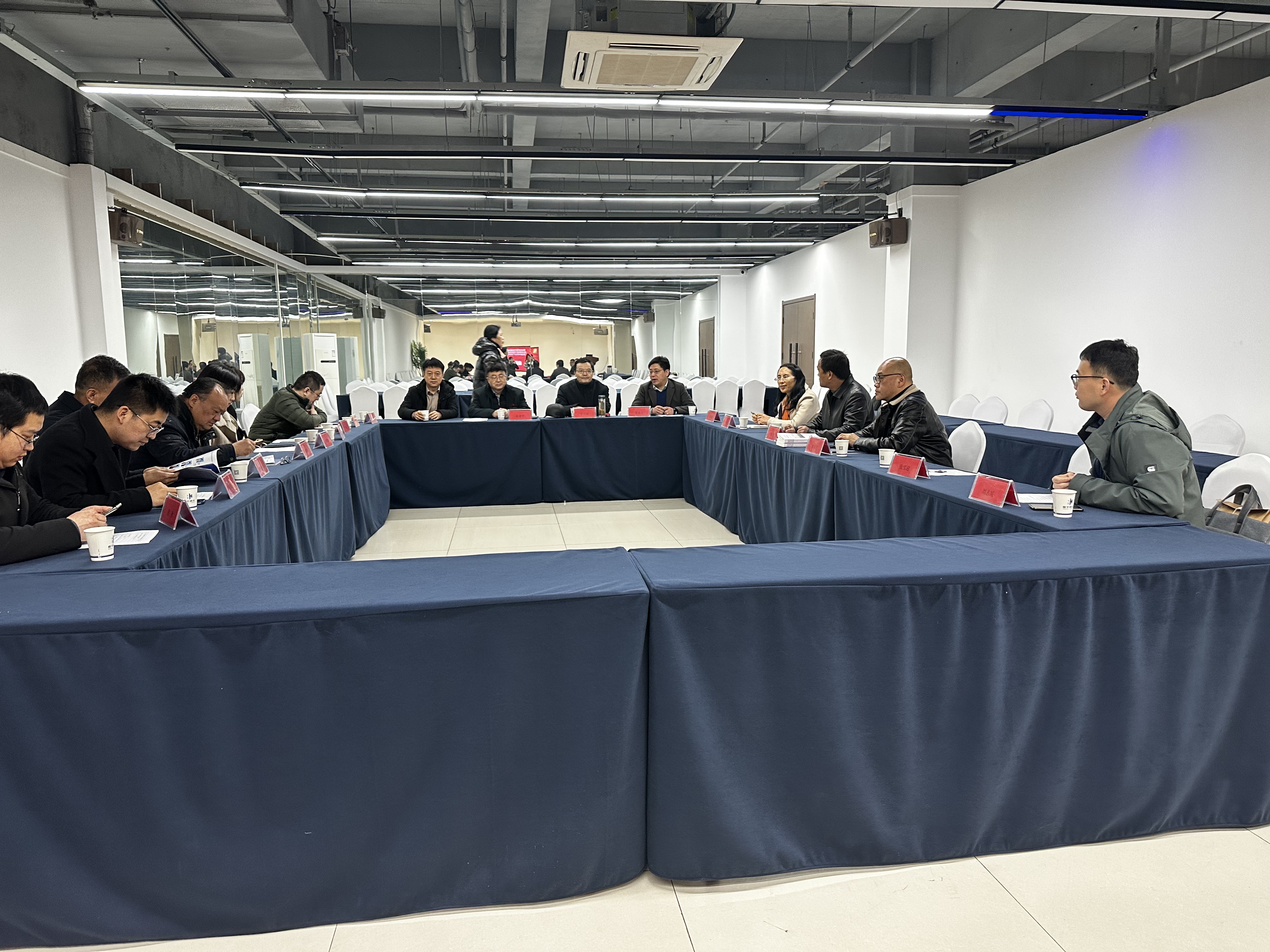 3d729a25b0fc459d8d5dcda1bcbf7e7d.jpg 3d729a25b0fc459d8d5dcda1bcbf7e7d.jpg