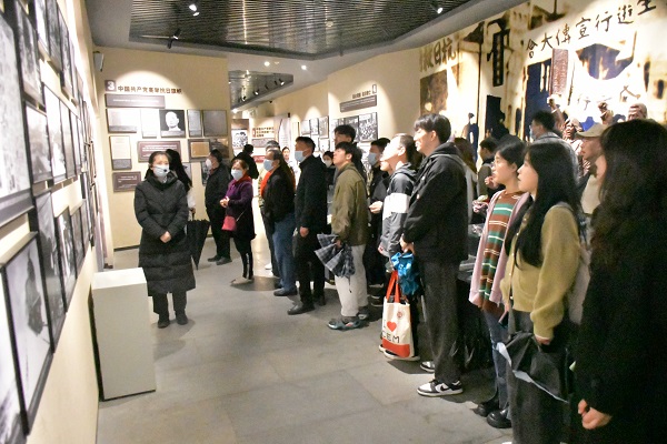 4450a3e29cc14f01a4e978cccd4c5c06.jpg 西安事变纪念馆参观照片.jpg