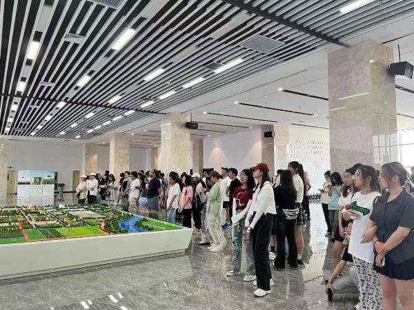 14d5d58a66cc4dffb5fd68bb97860a84.jpg 4.jpg