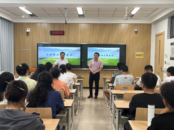 22e65a8562064b8b9e11330d8ab2f96d.jpg 1.jpg