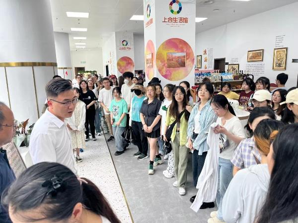 6b03ed579c2d41328becf720e7a81b92.jpg 3.jpg