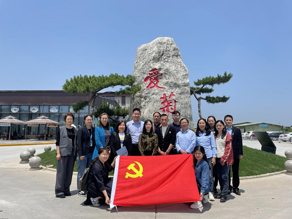 e96a24cfe9e34ceea57944a95ebbb35a.png 合影.png