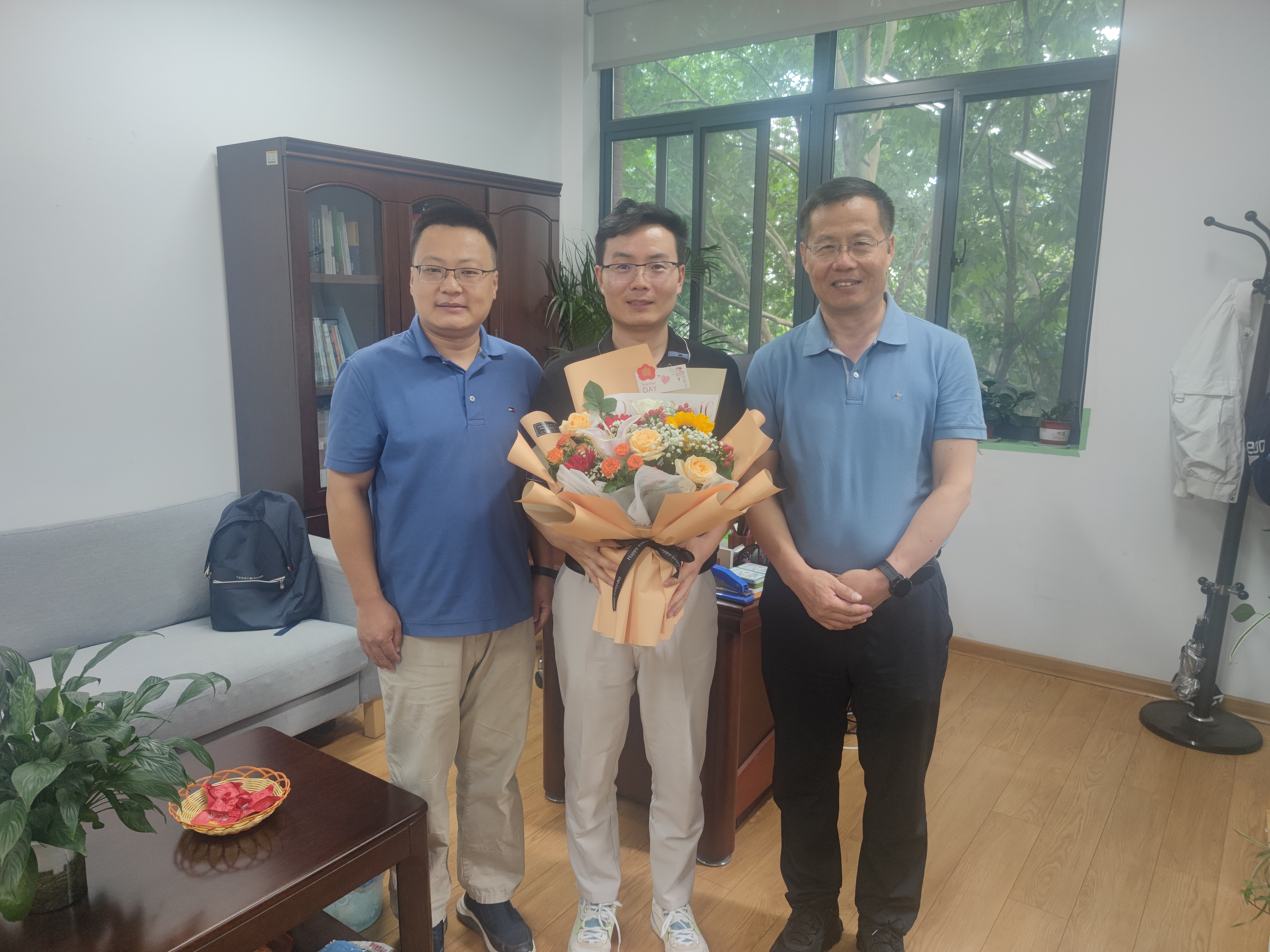 975f37a6fdff431590e2ef38bf173ee1.jpg 975f37a6fdff431590e2ef38bf173ee1.jpg