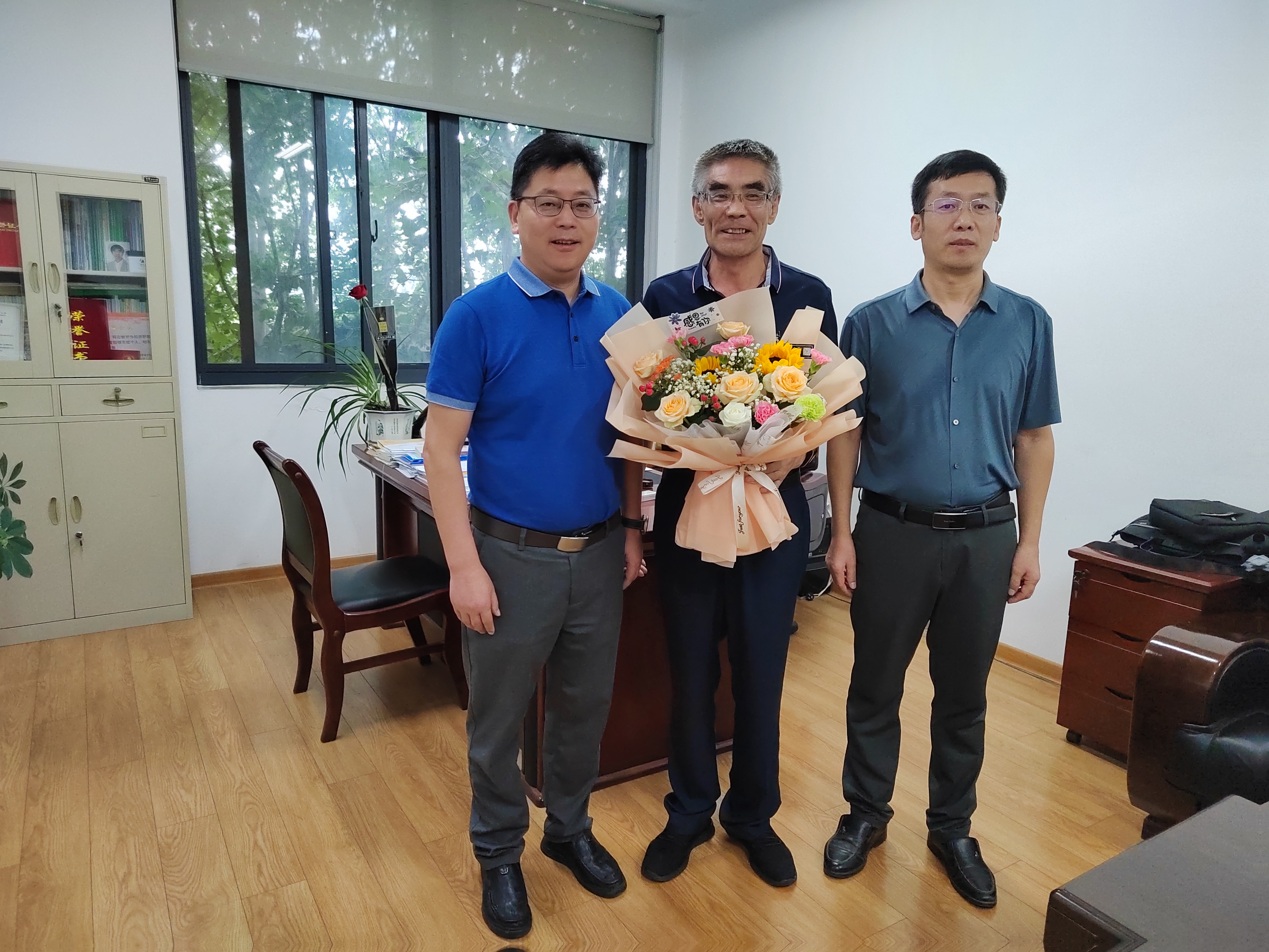 e1a1e54e62ac4b678acaeaaf24332921.jpg e1a1e54e62ac4b678acaeaaf24332921.jpg