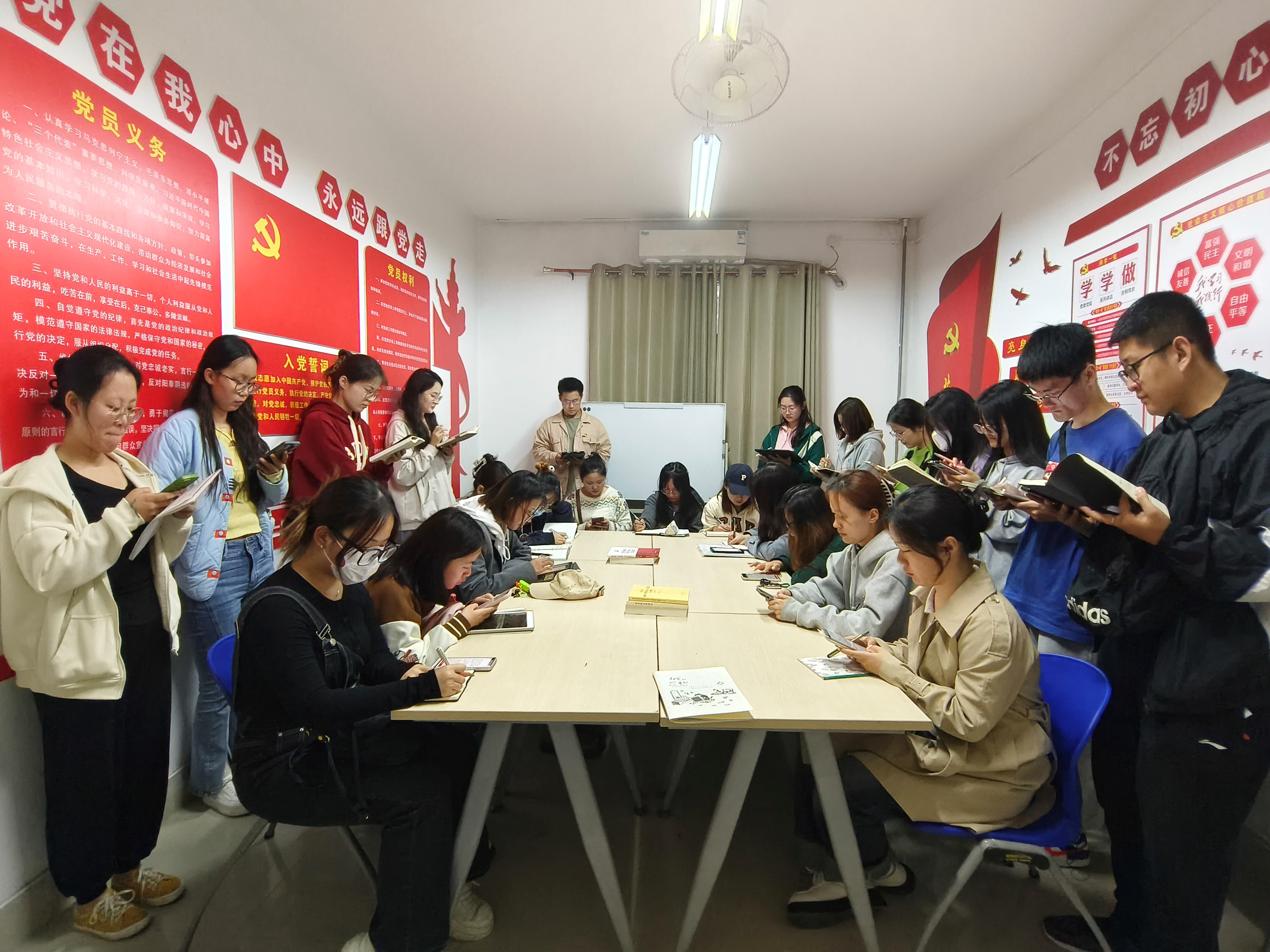 e64bd7f5ab7e4419bb00dfe69193865a.jpg e64bd7f5ab7e4419bb00dfe69193865a.jpg